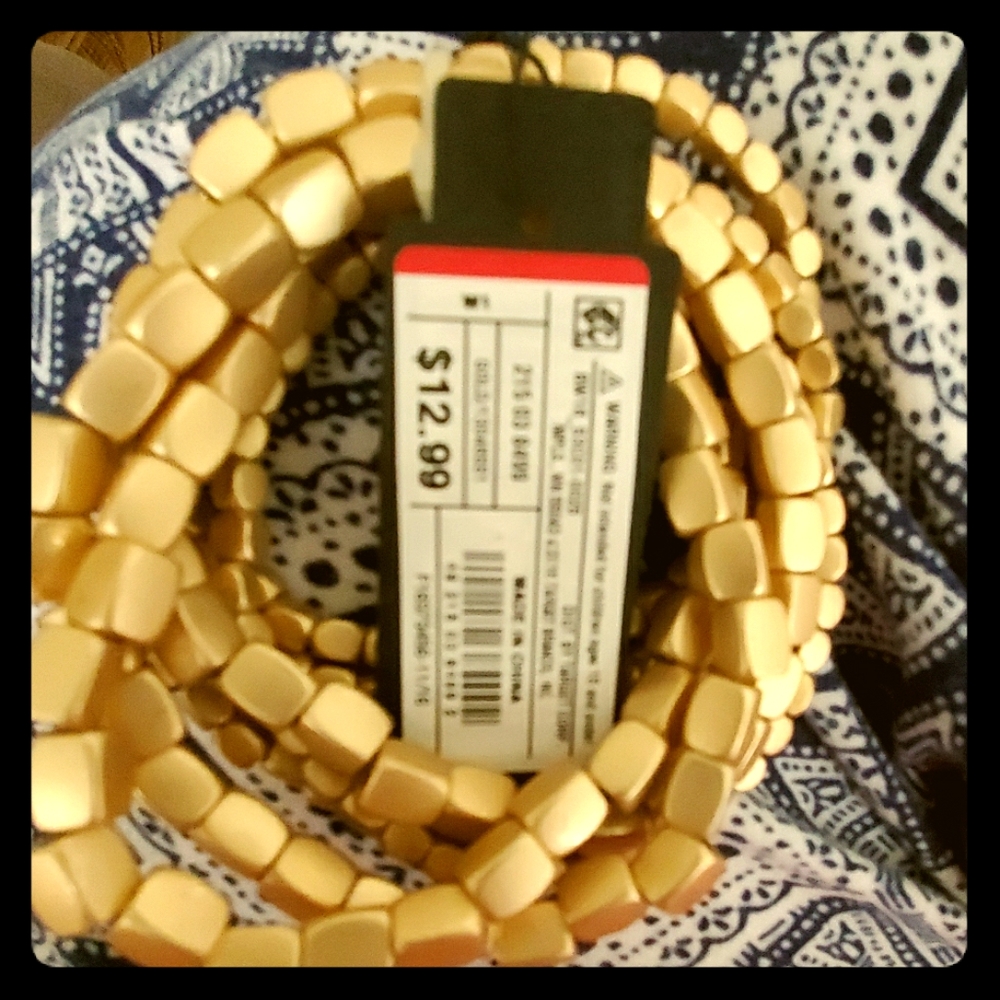 7 PC Stretch Bracelet Set- NEW